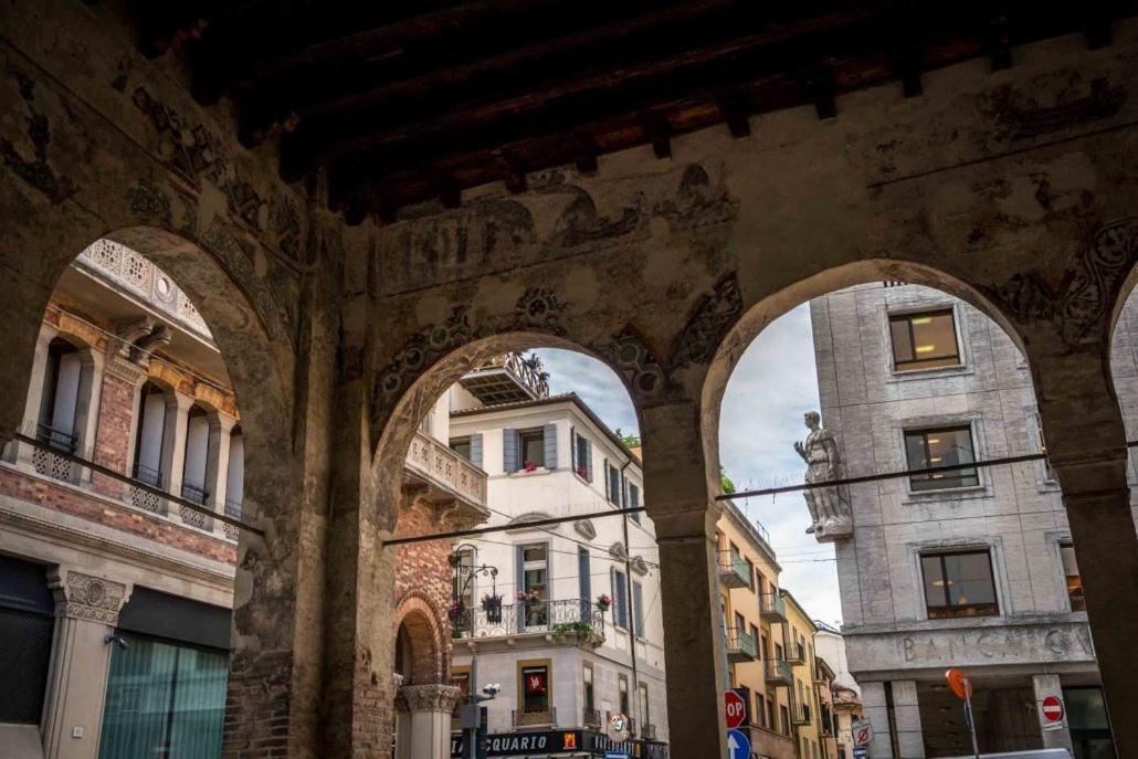 Holiday Treviso Suite Venezia Luaran gambar