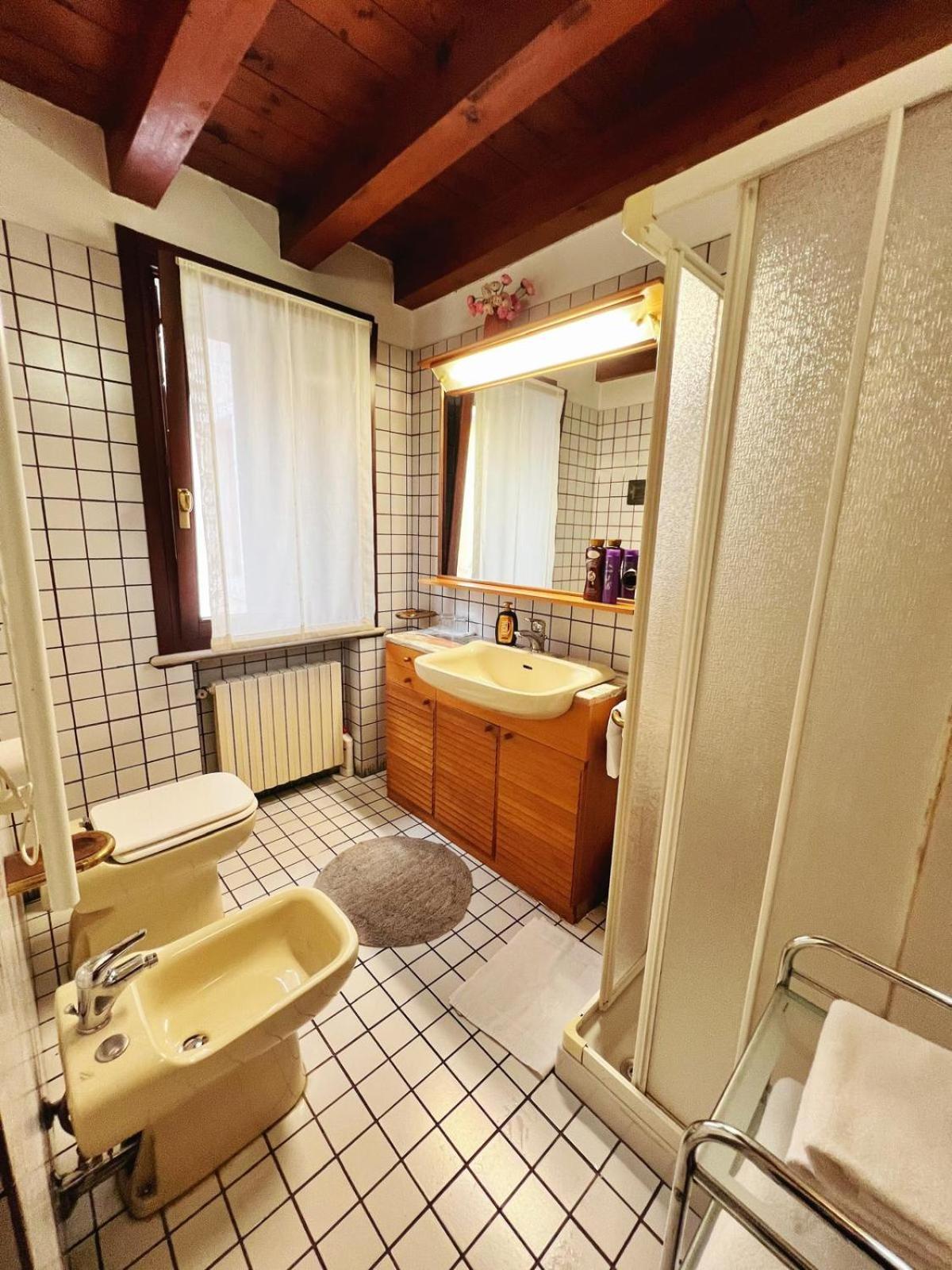 Holiday Treviso Suite Venezia Luaran gambar